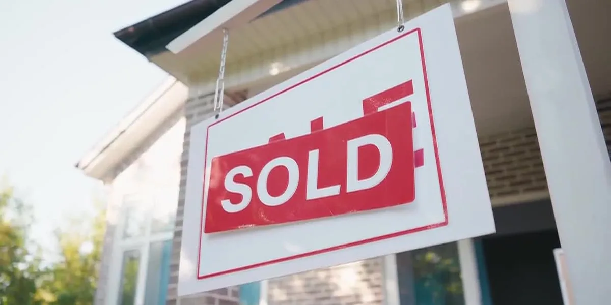 How to avoid getting stuck with two mortgages during a move