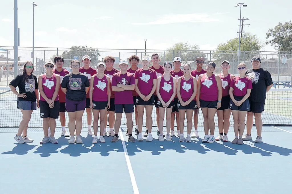 FLORESVILLE TENNIS ARE BI-DISTRICT CHAMPIONS