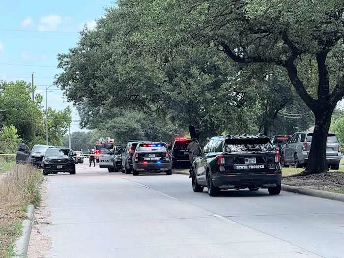 Shooting involving HPD officers reported in northeast Houston