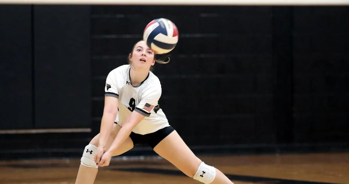 Center Point volleyball extends winning streak to 10 with district win over Harper