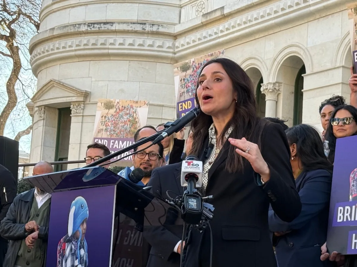 Democrat running for governor slams Abbott's proposal to get rid of San Antonio's CPS Energy
