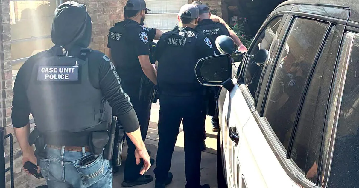 Seguin police arrest man after standoff at apartment