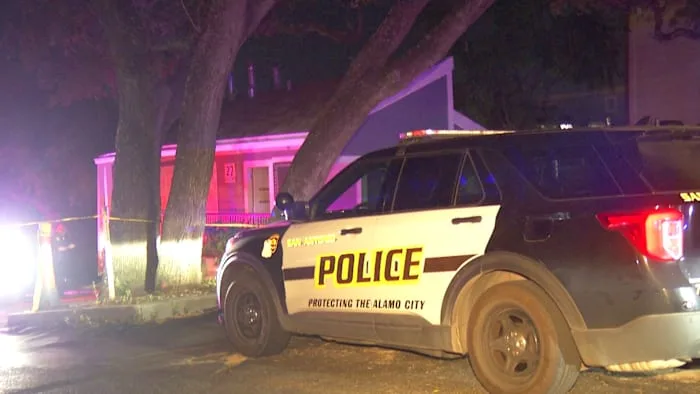 1 dead, 1 injured after shooting at Northwest Side apartment complex, SAPD says