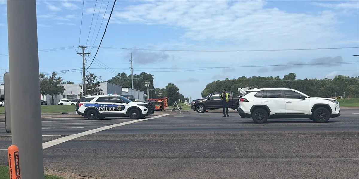 1 hospitalized after two-vehicle collision in Tyler