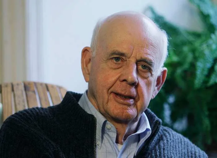 Wendell Berry, Kentucky-born author who advocated a simpler life, has died at 92