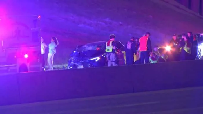 18-year-old killed after being struck by vehicle on U.S. 281, SAPD says