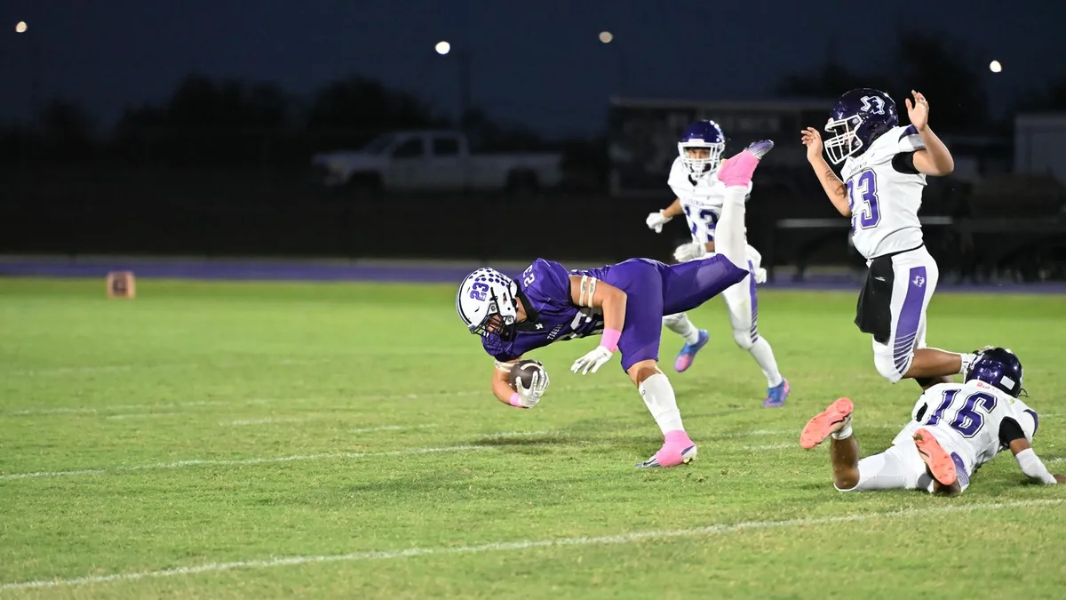 Thrall achieves third consecutive blowout
