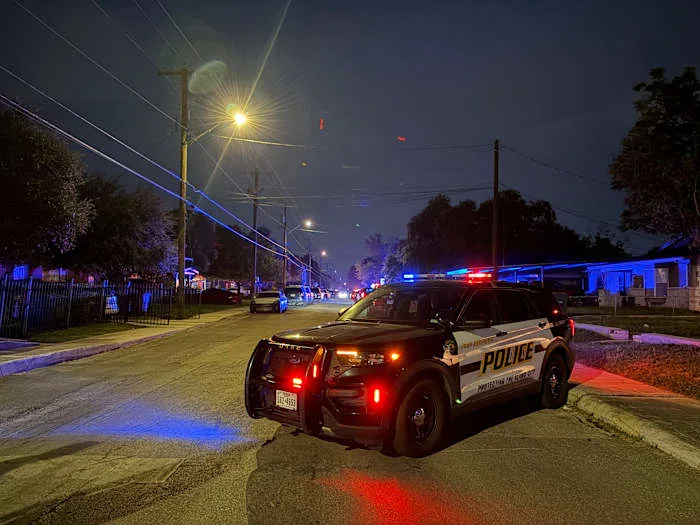Five officers shoot, kill West Side man waving gun near park, SAPD says