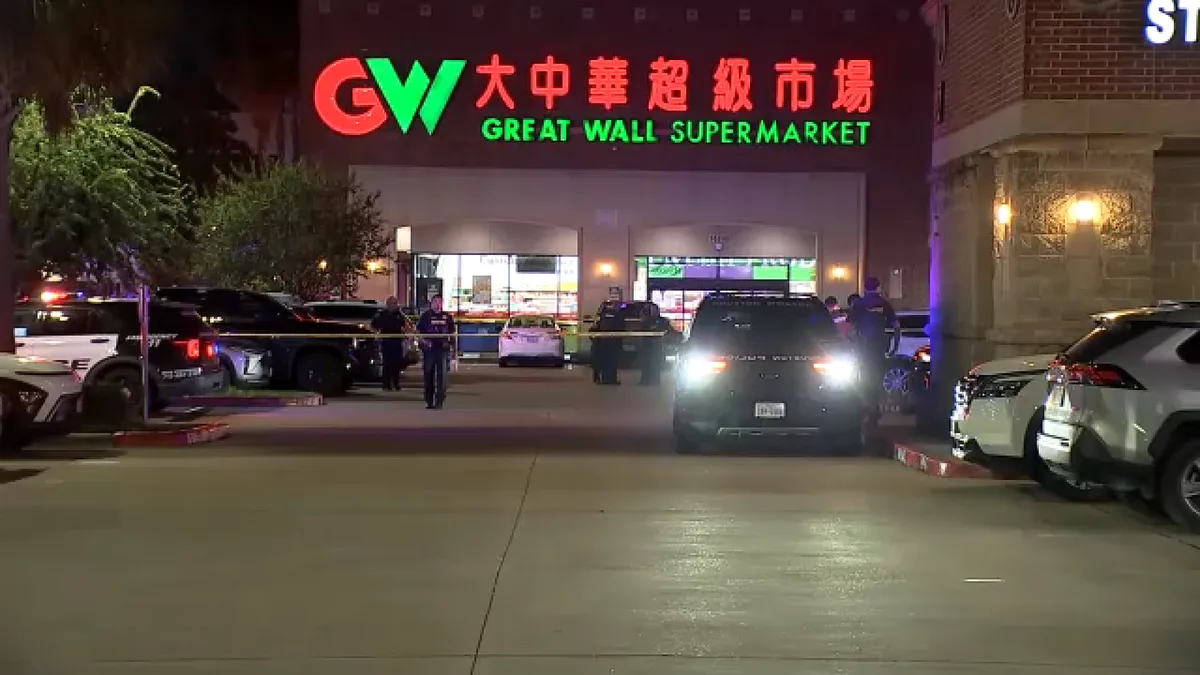 Two men hurt after argument leads to gunfire at southwest Houston grocery store, HPD says