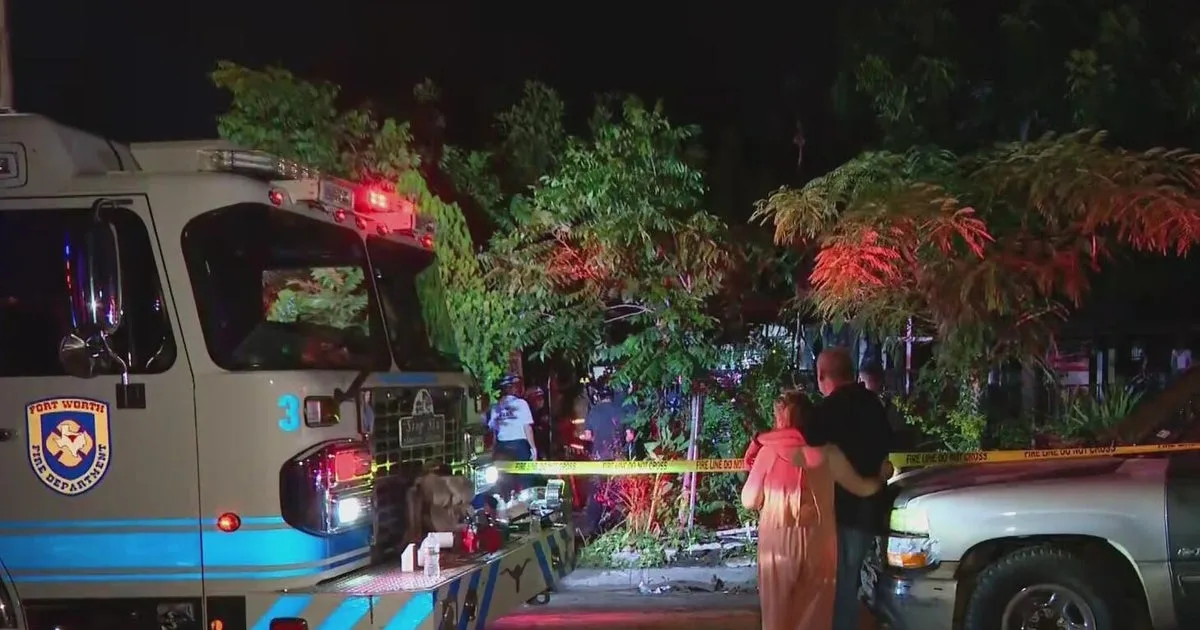 1 dead, at least 3 injured, including firefighters after house fire in Fort Worth, officials say