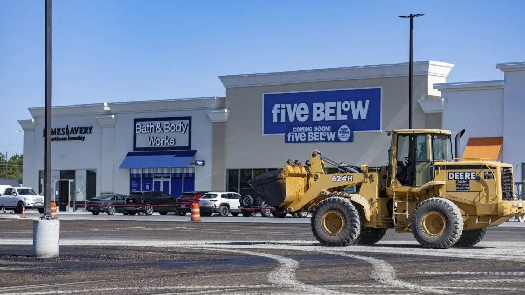 BMDD: All of Shops on Commerce expected to be open by early October