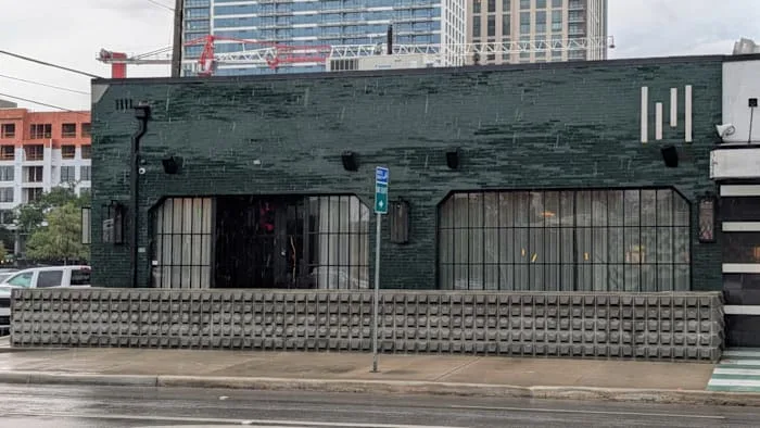 Navy veteran accused of running over valet workers outside new 1111 bar