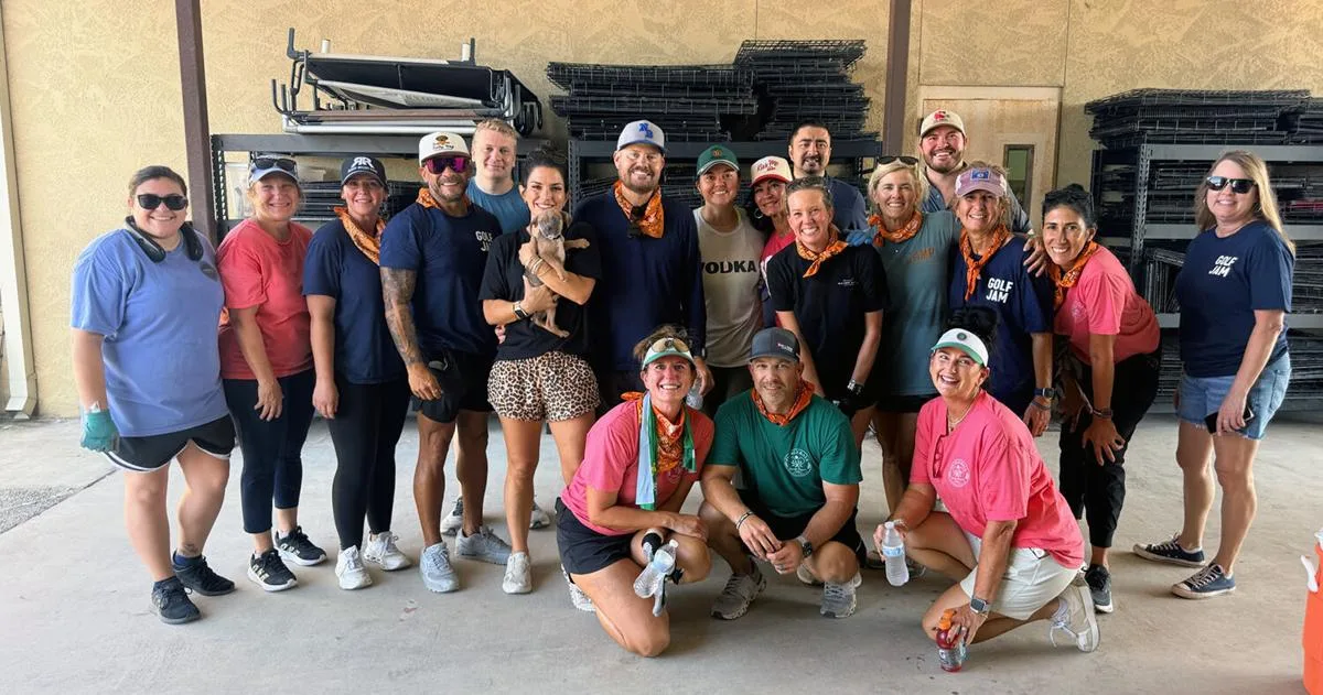 Randy Rogers Family Foundation helps New Braunfels shelter pets ahead of Pickleball Jam