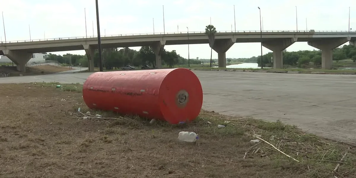Laredo mayor calls for new border strategy after buoys halt World Trade Bridge traffic