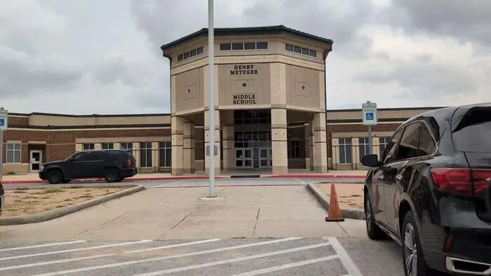 At least 2 students involved in stabbing at Metzger Middle School, district officials say