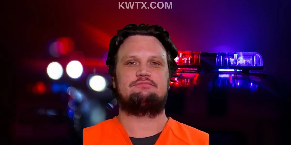 Man facing felony charge after K-9 alerts to 57 pounds of marijuana on I-35