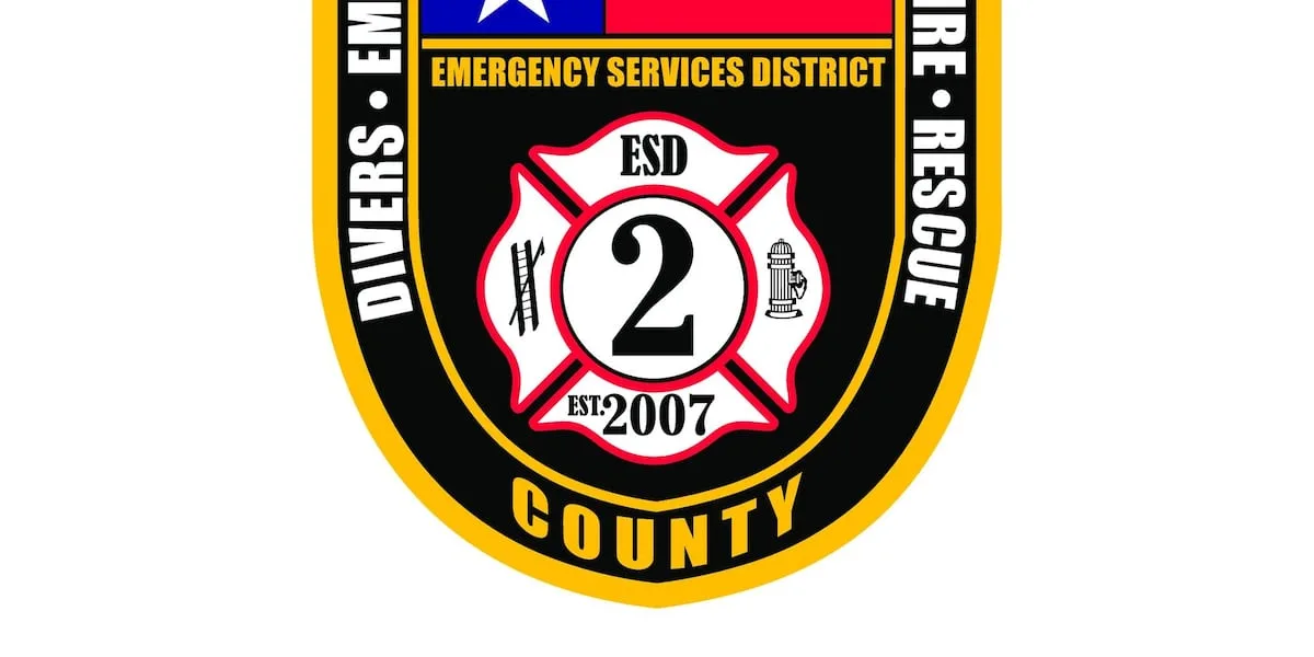 Grass fire threatens structures off FM 2015 in Smith County