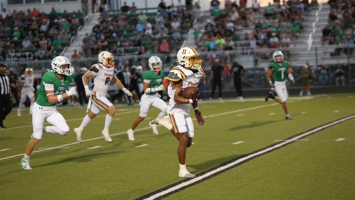 Pirates hope to keep sailing, Bulldogs seek first win
