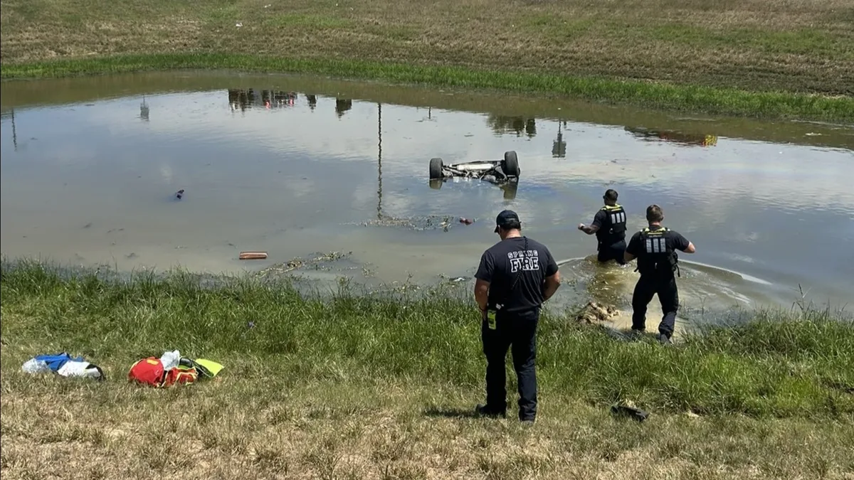 Rollover crash leaves vehicle upside down in retention pond in northwest Harris Co., Precinct 4 says