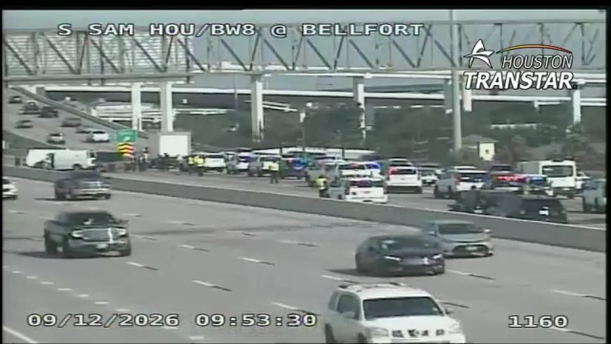 Deadly crash on South Beltway 8 shuts down westbound main lanes, Pct. 7 says