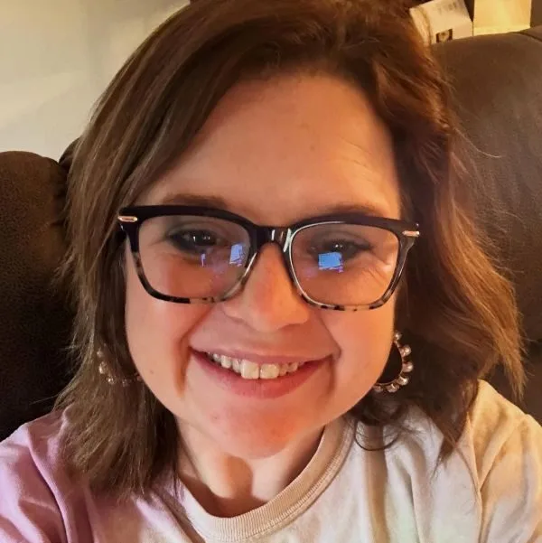 TEACHER FEATURES: Carly Bill