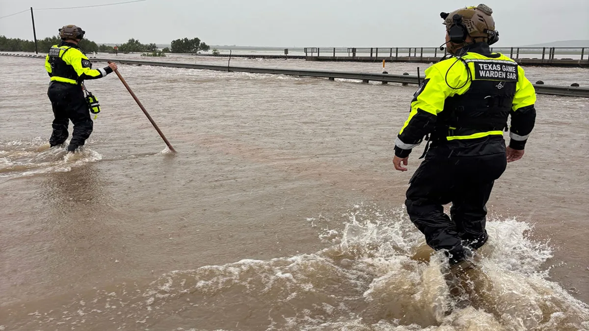 Heavy rains keep drenching South Texas; tornado reported in San Antonio