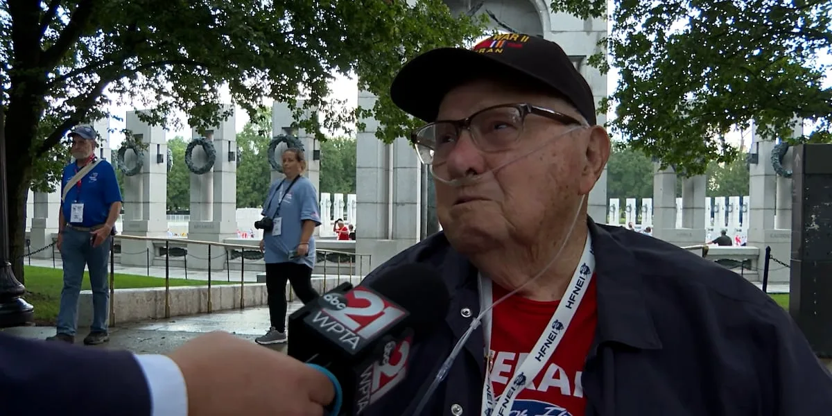 Honor flight for 99-year-old Indiana WWII veteran