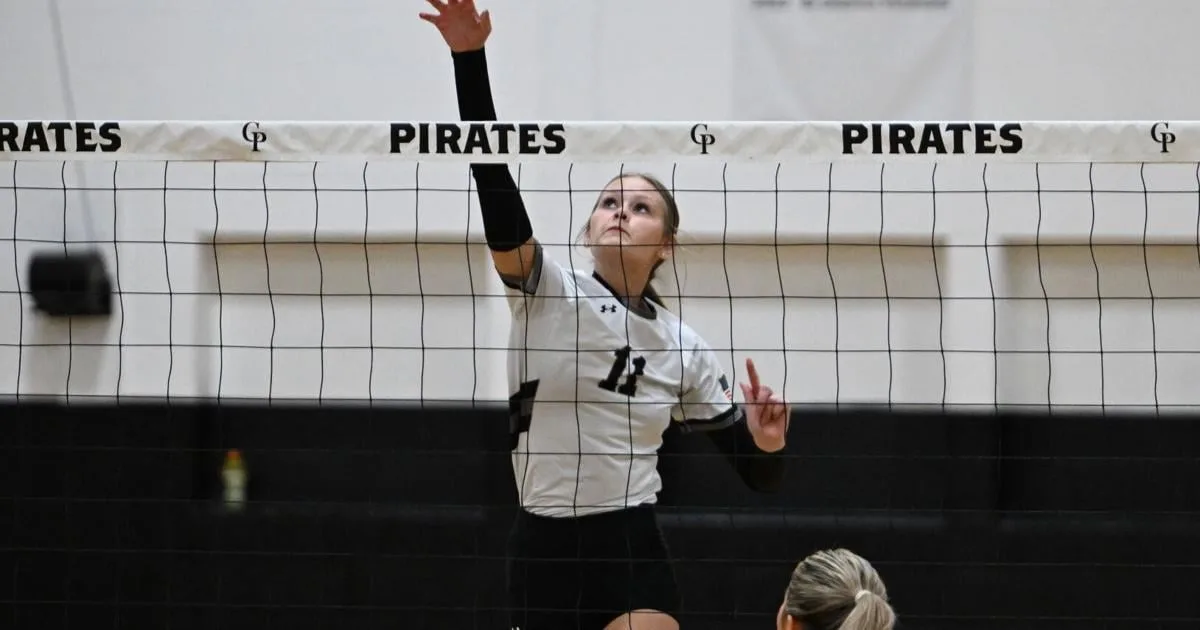 Center Point volleyball sweeps Sabinal, improves to 19-7