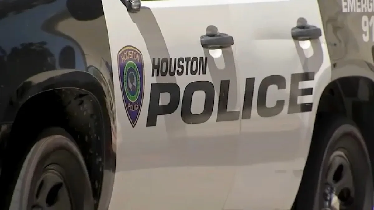 Investigation underway after woman's body found near N. Freeway and Crosstimbers
