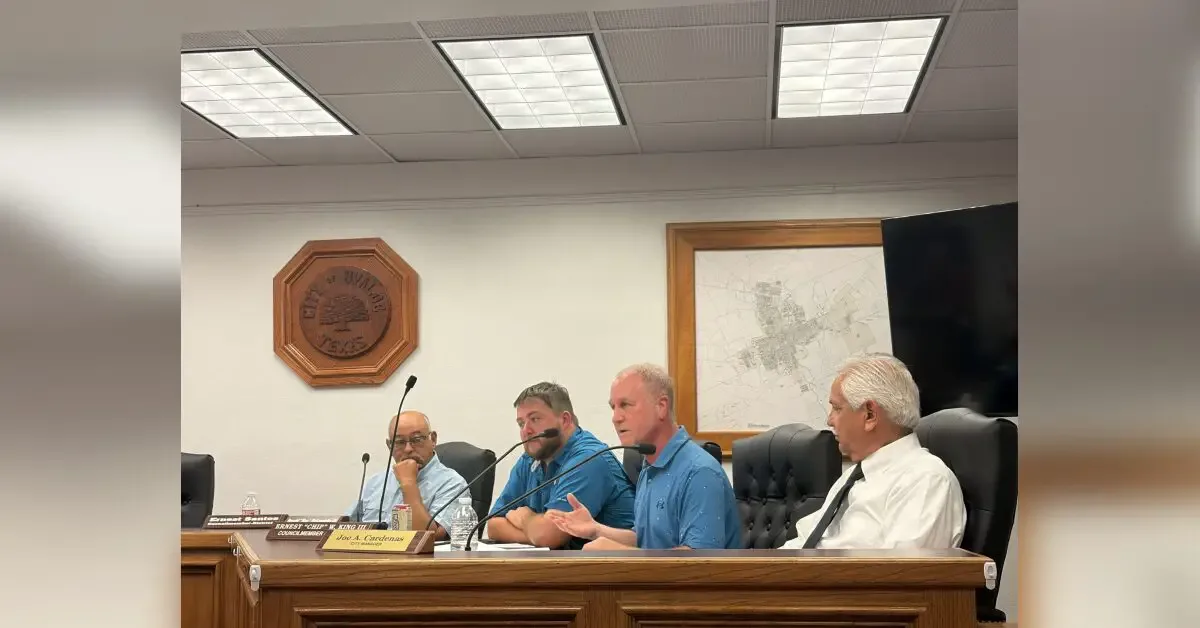 Budget talks uncover issue repairing city streets