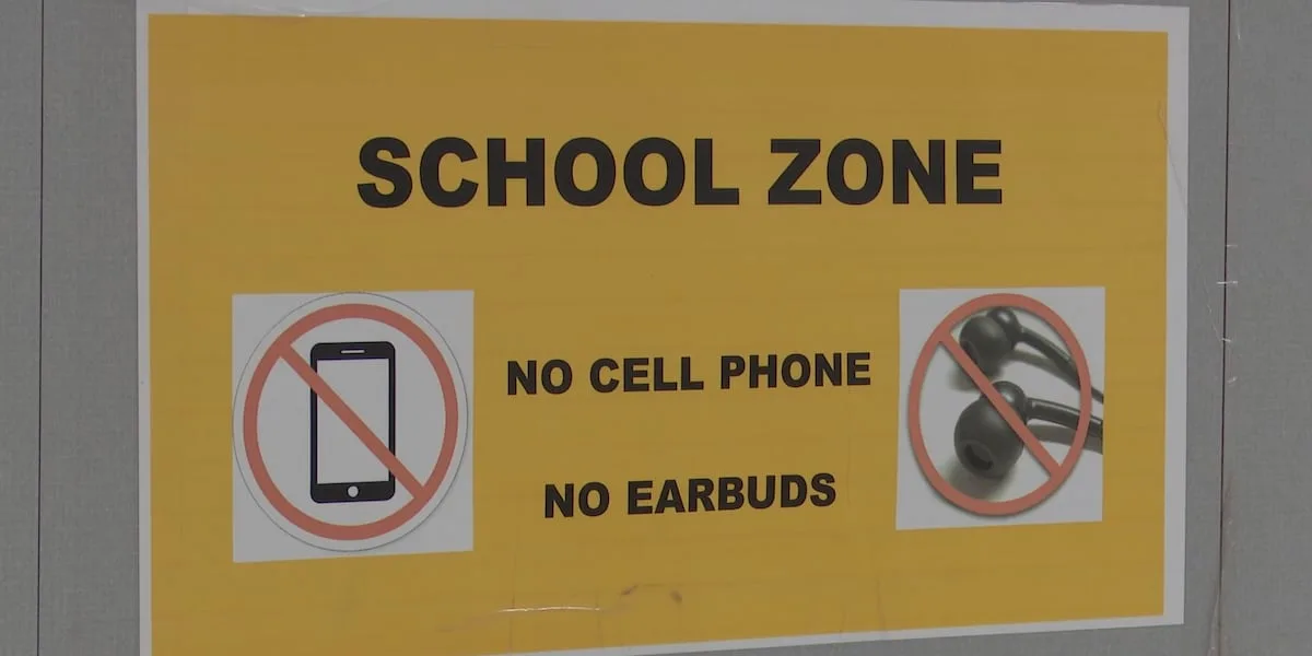 Texas Statewide Cell Phone Ban Shows Positive Results in Lubbock ISD as Second Year Begins