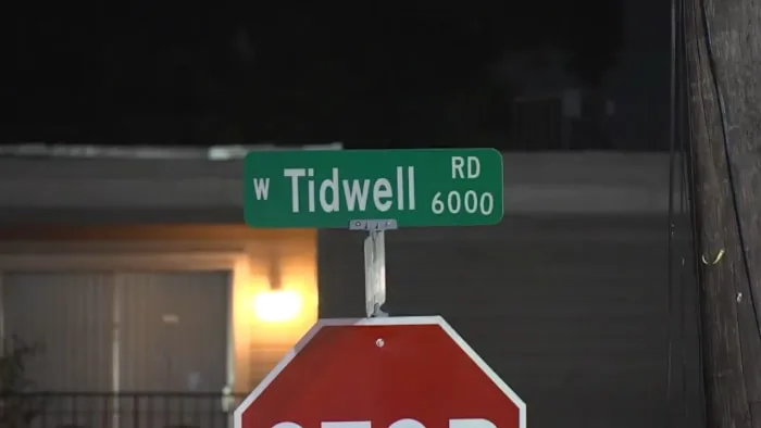 Two men shot after suspects in car open fire in northwest Houston, HPD says