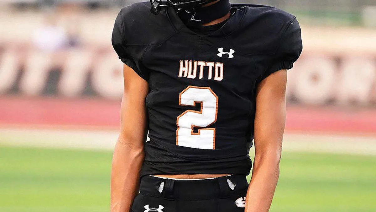 Hutto's Owens commits to Western Kentucky