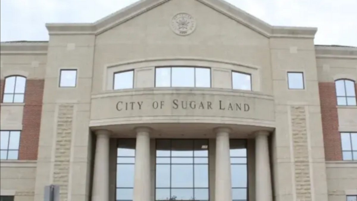 Woman, man arrested following altercation at softball game in Sugar Land, court records say