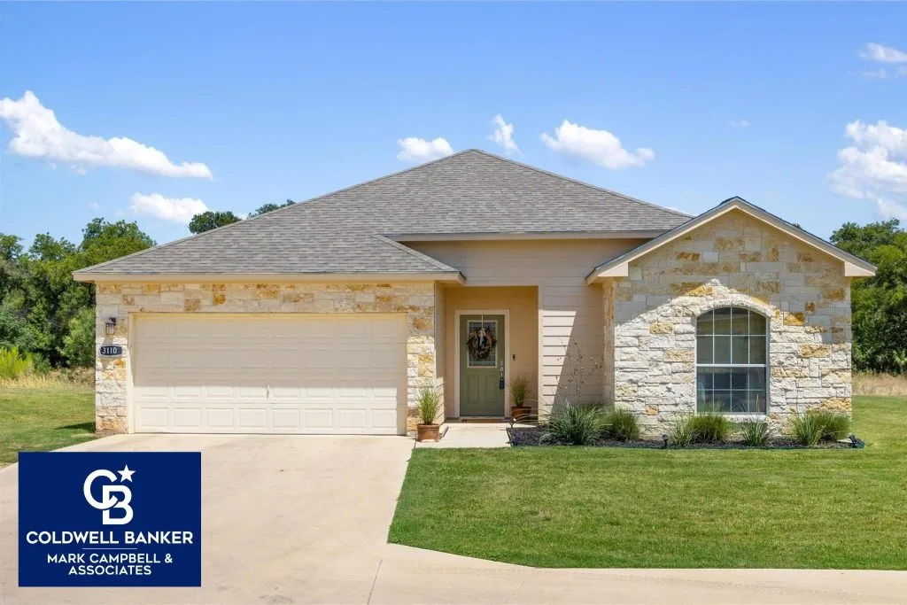 JUST LISTED: Beautiful Waterstone Home in Brownwood - $279,500!