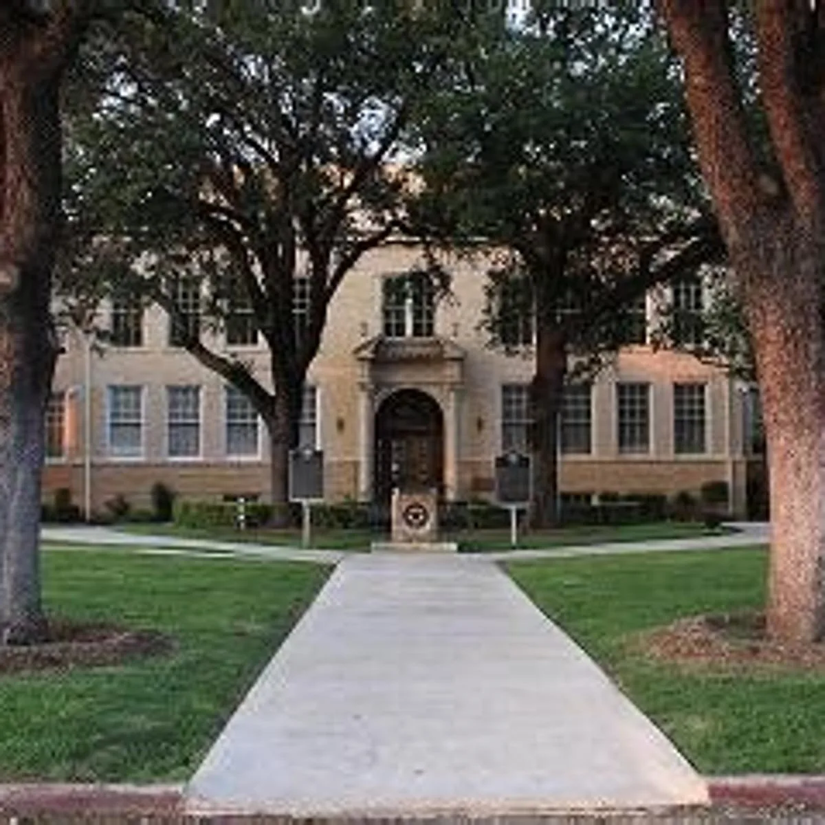 Commissioners debate need for oversight of local VFDs