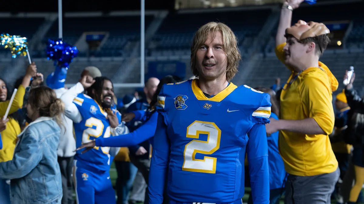 Glen Powell: "The stakes are higher" in 'Chad Powers' season 2