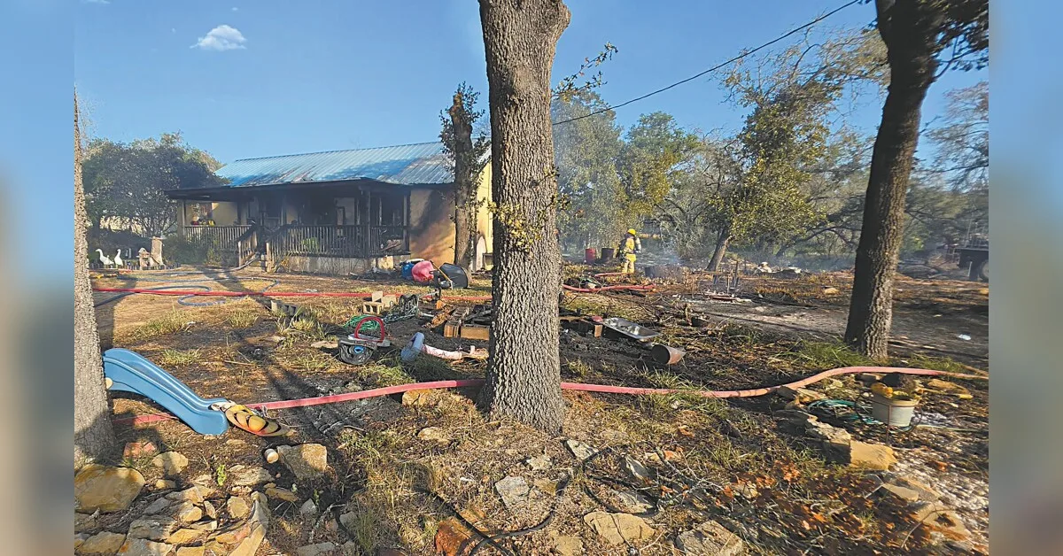 Flames destroy home in Creekwood