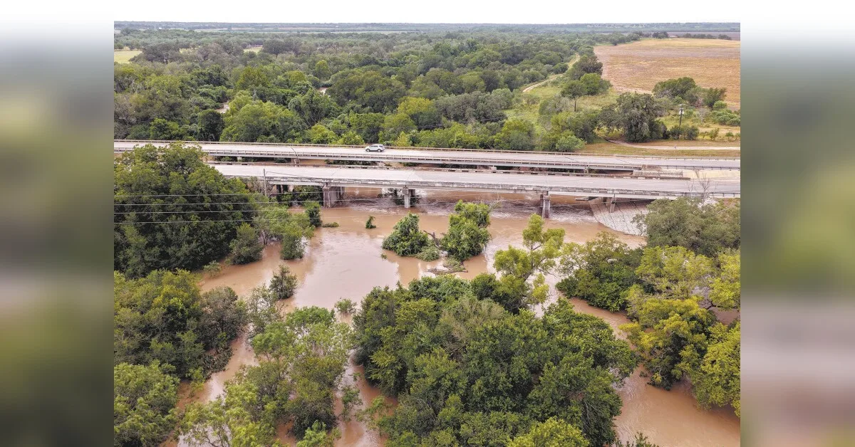 Storms swell Cibolo Creek