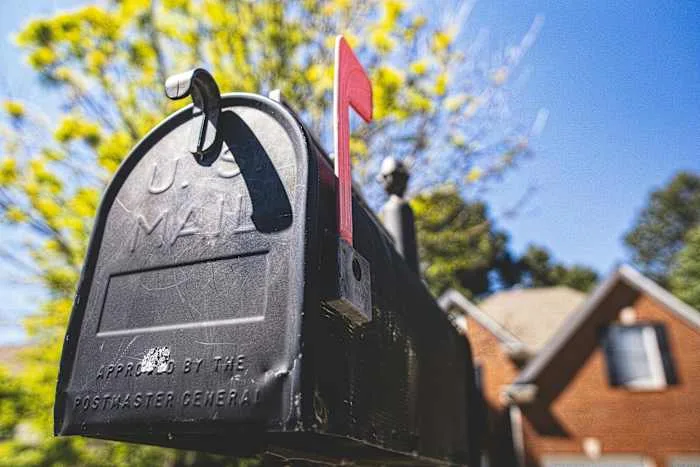 Heights family says mail dispute with carrier has led to months of missing mail