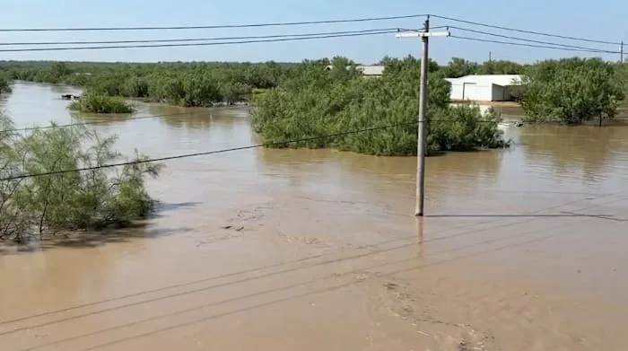 Abbott surveys flood damage, outlines recovery efforts