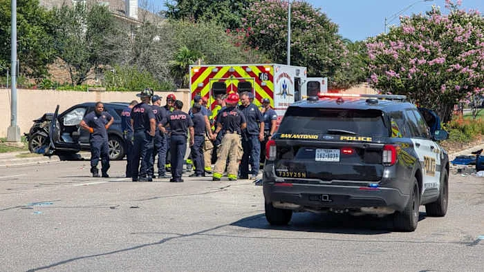 Woman killed in T-bone crash in Stone Oak, San Antonio police say