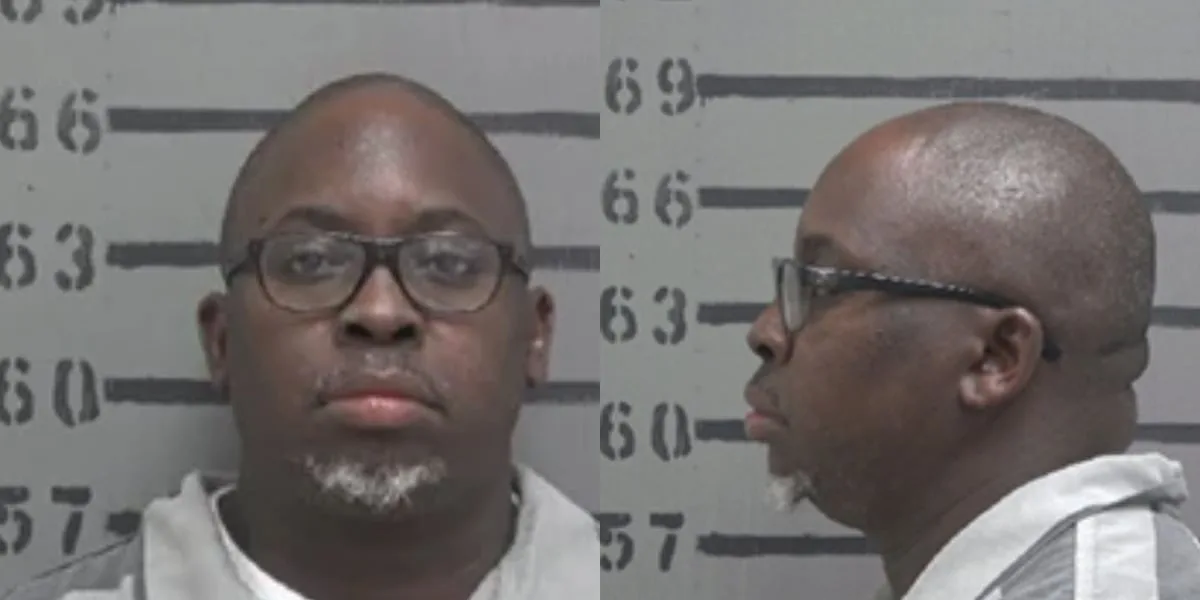Church deacon, teacher arrested for reportedly kicking children off bus, leaving them on side of road