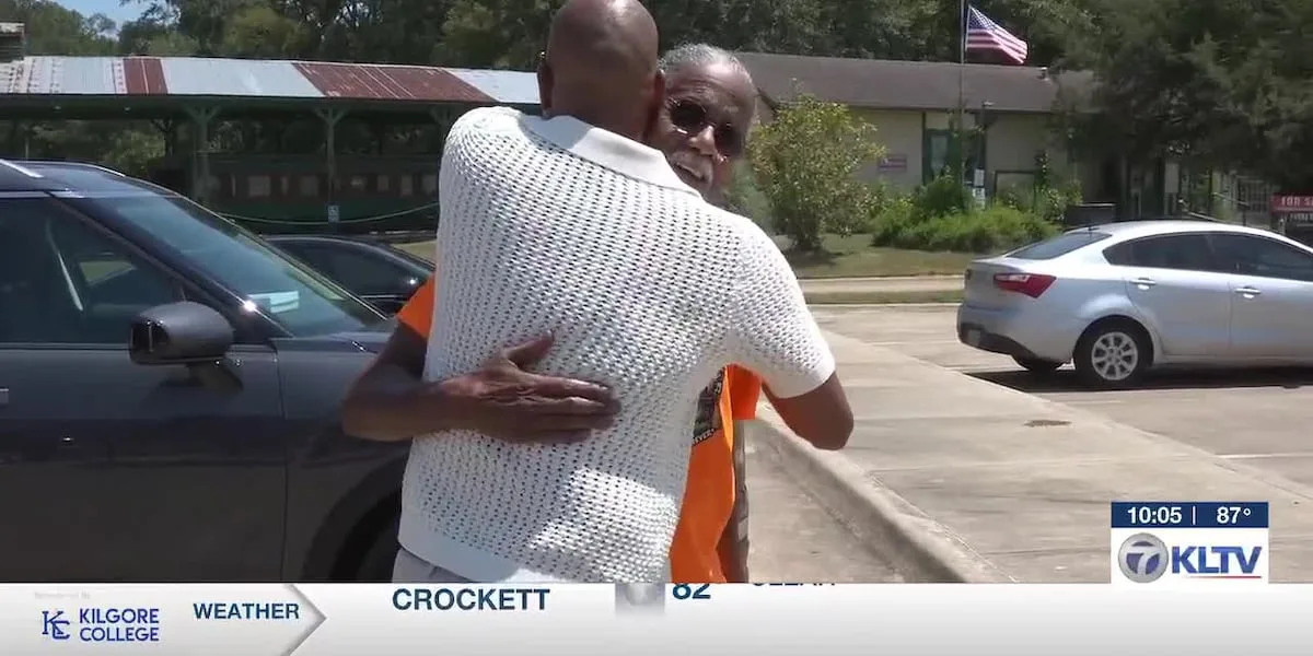Man raised in German orphanage meets father, 60 relatives for first time in Jefferson