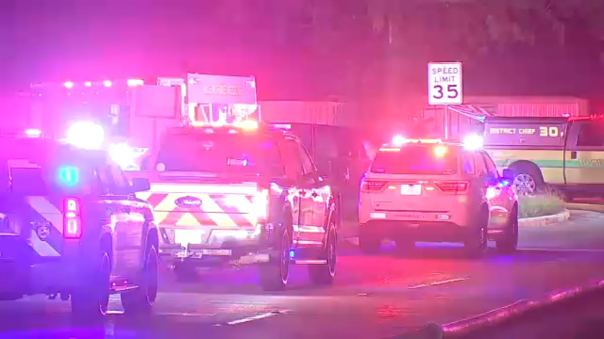Person killed, 6 others hurt in Spring-area apartment fire, fire marshal says