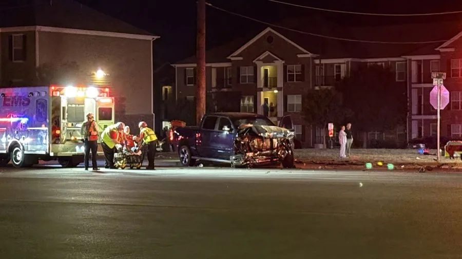 Two injured after early morning wreck near 98th and Ave. U