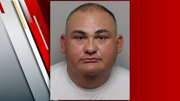 Man arrested at I-35 construction site, accused of impersonating a police officer