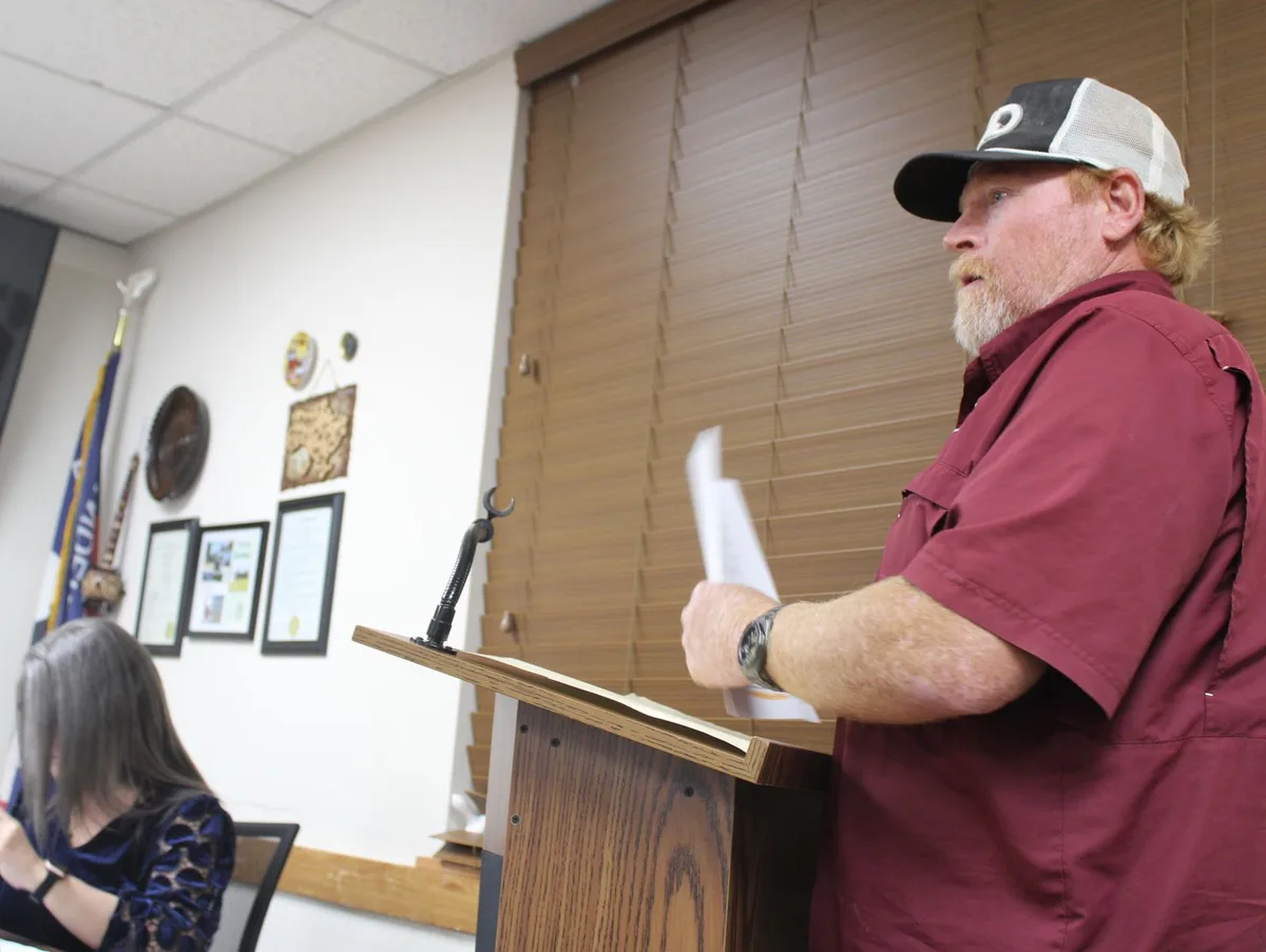 Council considers golf cart registration fees, approves permitting software