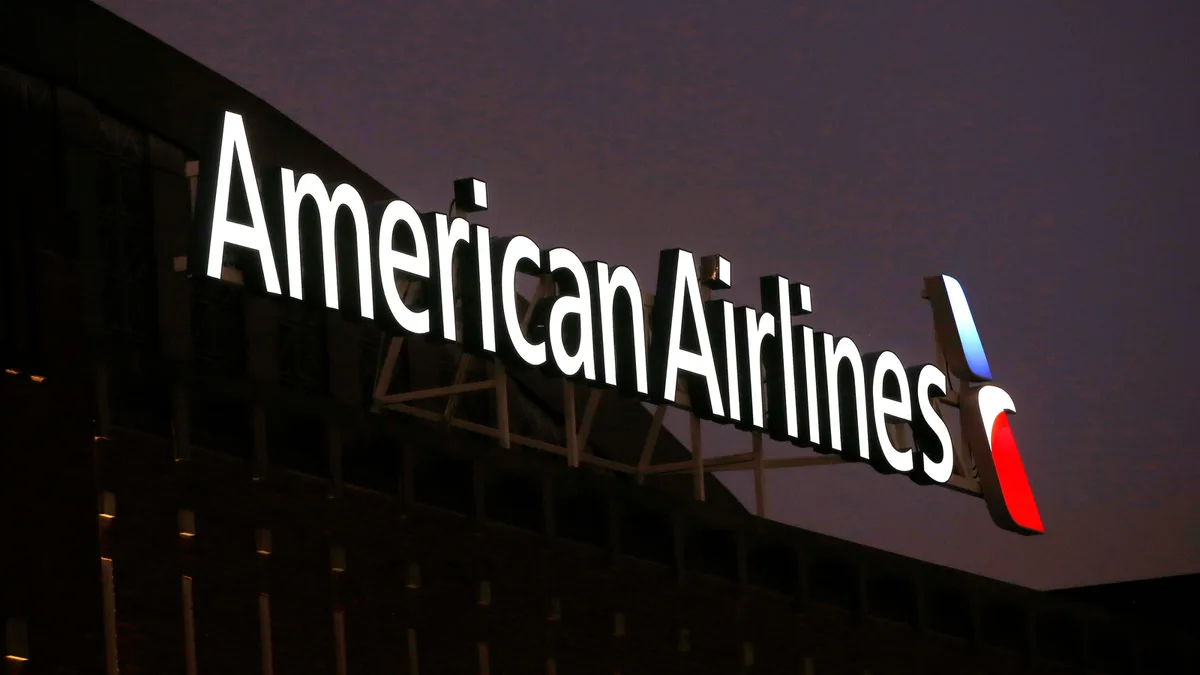 American Airlines flight blows tire while landing at Chicago O'Hare: FAA