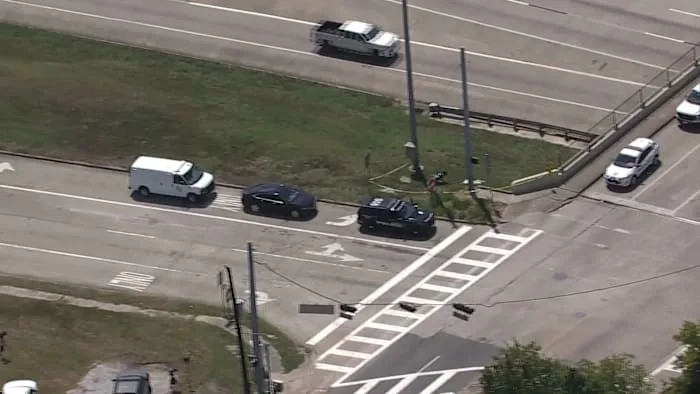 Homicide detectives investigating after body found by driver in Houston's 5th Ward